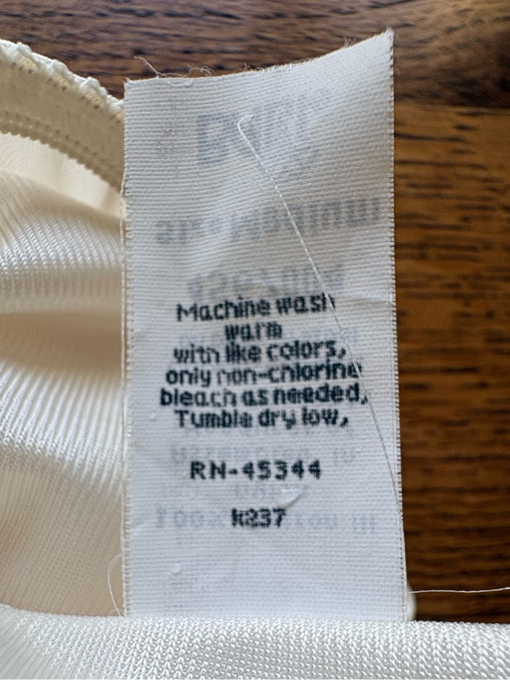 Bali Cream Half Slip with Lace Edge at hem- women’s medium- 100% nylon - Picture 10 of 12